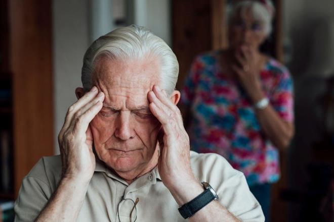 Alzheimer, İngiltere'de bunamanın en yaygın nedeni olarak biliniyor. Alzheimer's Research UK'ın verilerine göre, 2022 yılında demans nedeniyle hayatını kaybeden kişi sayısı 74 bin 261'e yükseldi, bu sayı bir yıl önce 69 bin 178 idi.
