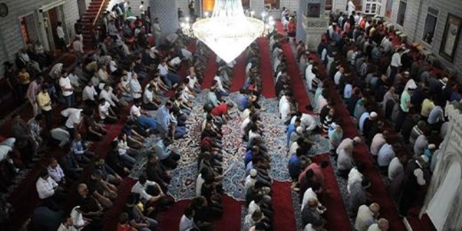 Teşrik tekbiri nasıl getirilir, ne zaman başlar?