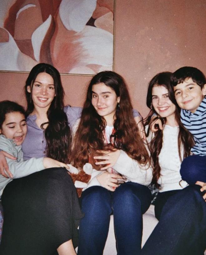 Bol bol dinlenen ünlü oyuncu, son paylaşımıyla adından söz ettirdi.