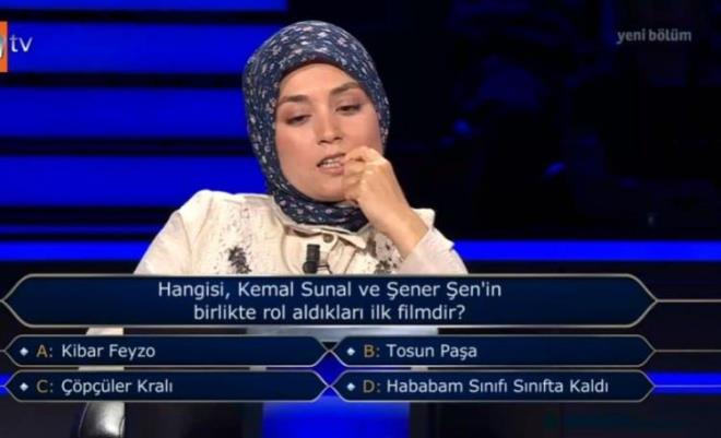 İŞTE GÜNDEM OLAN YEŞİLÇAM SORUSU  <br>  Hangisi Kemal Sunal ve Şener Şen'in birlikte rol aldıkları ilk filmdir?     <br>    A-) Kibar Feyzo       <br>  B-)Tosun Paşa       <br>  C-) Çöpçüler Kralı       <br>  D- Hababam Sınıfı Sınıfta Kaldı
