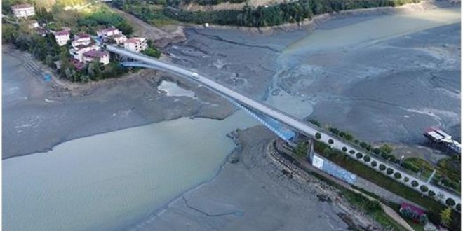 Baraj suları çekildi: Kara ortaya çıktı