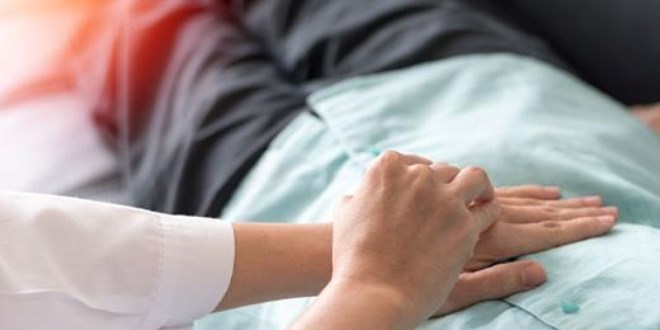 Bağırsak kanseri 5 belirtiyle "geliyorum" diyor
