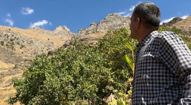 Yüksek rakımlı ve görkemli dağlarıyla öne çıkan Hakkari, coğrafi güzellikleriyle de ilgi odağı oluyor.