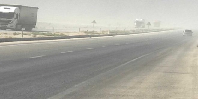 Konya'da kum fırtınası: Görüş mesafesi 20 metreye düştü