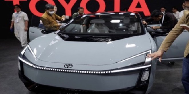 Toyota Corolla yenilendi...