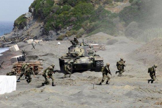 İzmir'in Seferihisar ilçesinde, 7 bin personel, 23 muhtelif gemi, 22 uçak ve 17 helikopterin katılımıyla Türkiye'nin en büyük müşterek tatbikatı yapıldı.