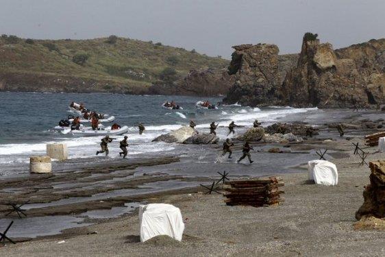 İzmir'in Seferihisar ilçesinde, 7 bin personel, 23 muhtelif gemi, 22 uçak ve 17 helikopterin katılımıyla Türkiye'nin en büyük müşterek tatbikatı yapıldı.