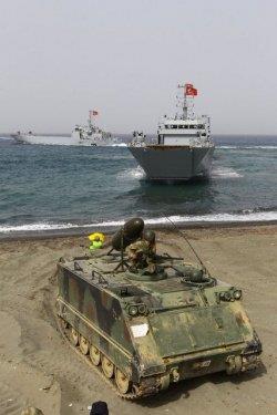 İzmir'in Seferihisar ilçesinde, 7 bin personel, 23 muhtelif gemi, 22 uçak ve 17 helikopterin katılımıyla Türkiye'nin en büyük müşterek tatbikatı yapıldı.