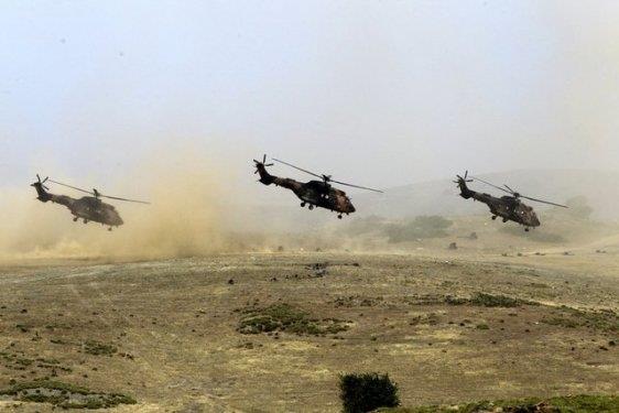 İzmir'in Seferihisar ilçesinde, 7 bin personel, 23 muhtelif gemi, 22 uçak ve 17 helikopterin katılımıyla Türkiye'nin en büyük müşterek tatbikatı yapıldı.