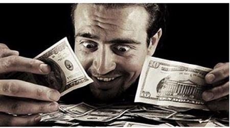 <P>PSİKOPATLAR</P>  <P>ONLARA KORKAK GÖRÜNMEKTEN KORKMAYIN, NAZİK OLUN</P>  <P>*Kısa yoldan zengin olmak, "voleyi vurmak" niyetinde olan ve sizi de illegal planlarına dahil etmek isteyen türde bir psikopat arkadaşınız varsa, ondan yakayı kurtarmanın en basit yolu korktuğunuzu söylemek ve öfkesini kanun, sistem gibi soyut kavramların üzerine kaydırmaktır. Eğer onu da vazgeçirmek istiyorsanız, düşündüğü şeyin sizin de aklınıza geldiğini ama mevcut şartlarda yakalanacağınızdan emin olduğunuz için vazgeçtiğinizi söyleyin. Böylece sizi yakın hissedecek ve uyarınızı dikkate alacaktır.</P>