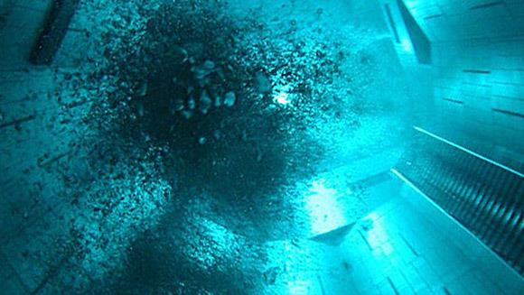 Dünyanın en derin havuzu;     Belçika Brüksel’deki Nemo33, Guinness dünya rekorları tarafından, 33 metrelik derinliğiyle dünyanın en derin yüzme havuzu olarak belirlendi.