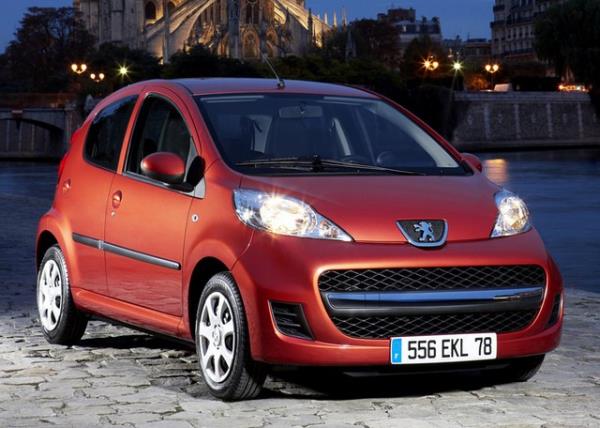 Peugeot 107 TRENDY 1.0 2Tronic 68 hp: 32 bin 500 TL