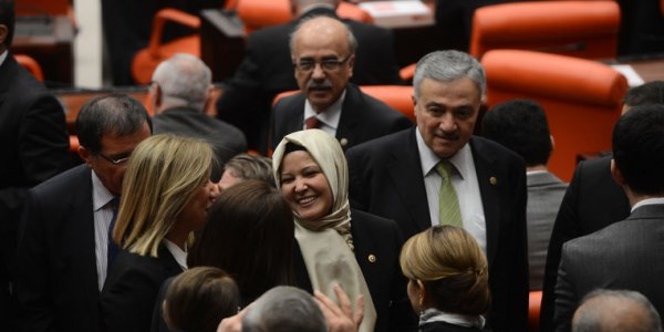 Başörtülü vekiller Meclis'te
