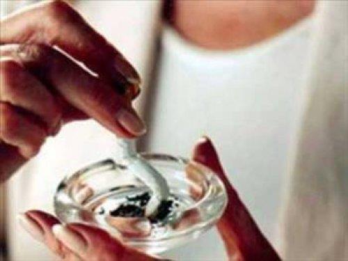 Sigara içmeyin: Uzmanlar tarafından yapılan araştırmalara göre, yemekten sonra yakılan bir sigara 10 sigara içmeye eşdeğer sayılıyor.