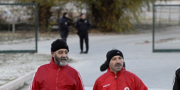 Bakanlar AK Parti Kampında