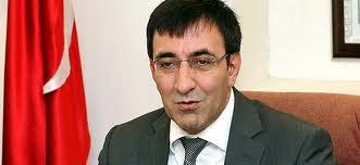 Cevdet Yılmaz-AK Parti-Orta Doğu Teknik Üniversitesi Kamu Yönetimi Bölümünü birincilikle bitirdi.