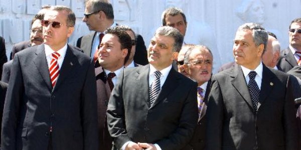 Erdoğan ve Arınç'ın birlikte yürüdüğü yıllar
