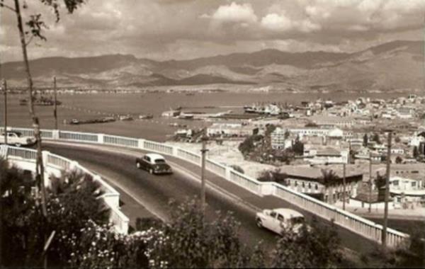 SERBEST DEMOKRAT PARTİSİ - 1948, İzmir - Kurucu ve Yöneticiler: Nazmi Akat, Hulusi Tan, Cevdet Öktem, Ahmet Yenişehirli, Bedrettin Yazıcı, Hüseyin Yazgan, Cavit Ernişli
