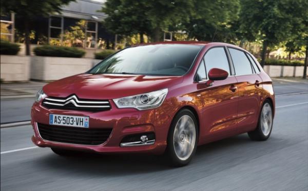 <p><b>Citroen C5'te 6 bin TL avantaj</b></p>  Citroen, yıl sonu takas kampanyası ile 6.000 TL'ye varan indirim imkanı veriyor ve ayrıca yüzde 0 faiz seçenekleriyle de cazip avantajlar sunuyor. C5 modelinde 6.000 TL'lik takas avantajı uygulanıyor. Kampanya dahilinde C- Elysee modeli 33.500 TL başlangıç fiyatına sahip