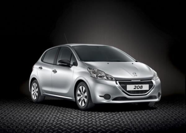 <p><b>Peugeot'da % 0.59 imkanı</b></p>  Peugeot'da kasım ayına özel avantajlar sunuluyor. Peugeot 208 ve 301 modellerinde 20.000 TL için 24 ay; Peugeot 3008 ve 5008 modellerinde 30.000 TL için 24 ay; 508 modelinde ise 40 bin TL için 36 ay olmak üzere yüzde 0.59 faizli kredi imkanı mevcut. Hafif ticari Partner Tepee'de ise 15.000 TL için 15 ay yüzde 0 faizli kredi imkanı dikkat çekiyor. Kredi kullanmak istemeyenler Peugeot 301 modelin¬de 1.500 TL, Partner'da 750 TL peşin indiriminden faydalanabiliyor.