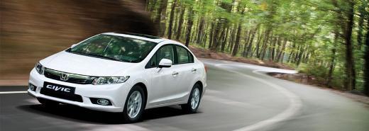 Ayrıca Civic Sedan Elegance Smart donanımında 7 inç dokunmatik multimedya ekranı hediye ediliyor.