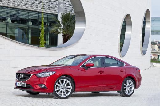 Sınırlı sayıdaki Mazda3 ve diğer tüm modellerde geçerli olacak takas indirimi kapsamında 2.500 TL ile 5,500 TL arasında değişen indirimler ve takas desteği sağlanacak. Buna gore Mazda3 Hatchback modeller 5.500 TL, Sedan modeller ise 4.500 TL indirimlerle satışa sunulacak.