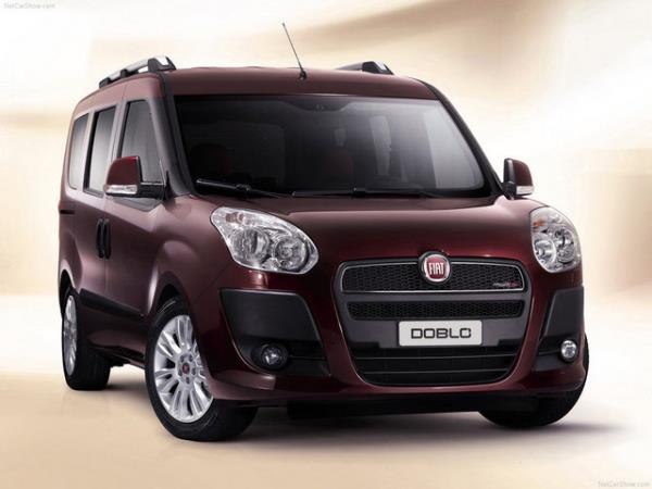 Linea 31 bin 750 TL, Fiat Punto 31 bin 700 TL, Fiat 500 L 42 bin 950 TL ve 500 C 39 bin 750 TL`den başlayan fiyatlarla satılıyor.