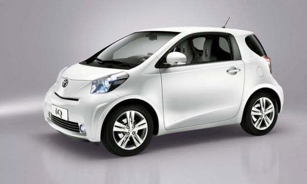 Yeni Corolla 48 bin 300, Yeni Yaris 32 bin 600, Yeni Auris 45 bin 50, Verso 56 bin 600...