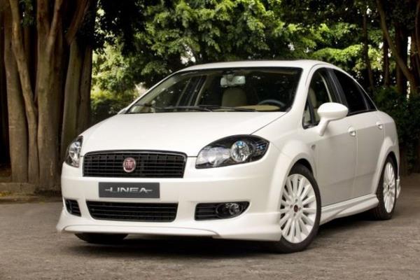 Aralık sonuna kadar geçerli olan yüzde 10`un üzerindeki indirim ise Yeni Clio, Yeni Fluence, Megane HB ve Yeni Symbol modellerin seçilmiş özel versiyonları için uygulanıyor.