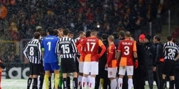 Galatasaray-Juventus maçı için hazırlanan komik 'caps'ler