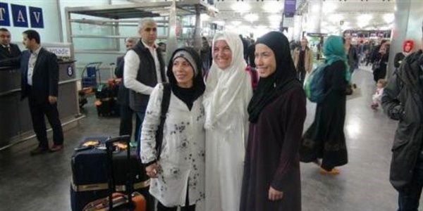 Ünlü isimler Umre yolcusu