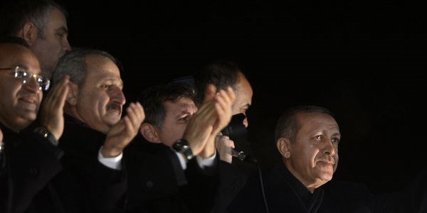 Başbakan'a Twitter'da büyük destek