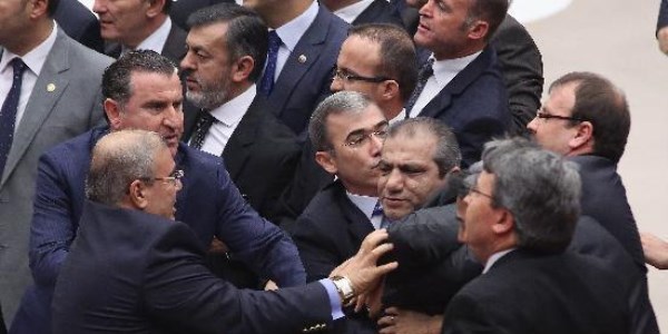 Meclis'te 2013 böyle geçti