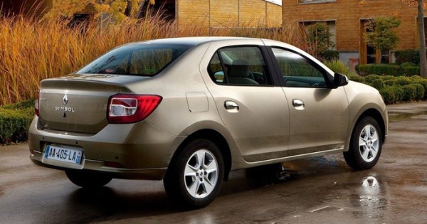 Aralık sonuna kadar geçerli olan yüzde 10`un üzerindeki indirim ise Yeni Clio, Yeni Fluence, Megane HB ve Yeni Symbol modellerin seçilmiş özel versiyonları için uygulanıyor.