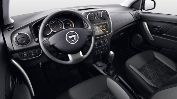 Duster modeli için finansman kampanyasından faydalanmayacak müşteriler için nakit alım destekleri bulunuyor. Bu kapsamda Duster'da 1.000TL indirim avantajı sunuluyor.