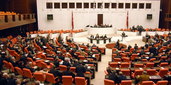 Meclis koltuğunu feda edecek 19 isim!