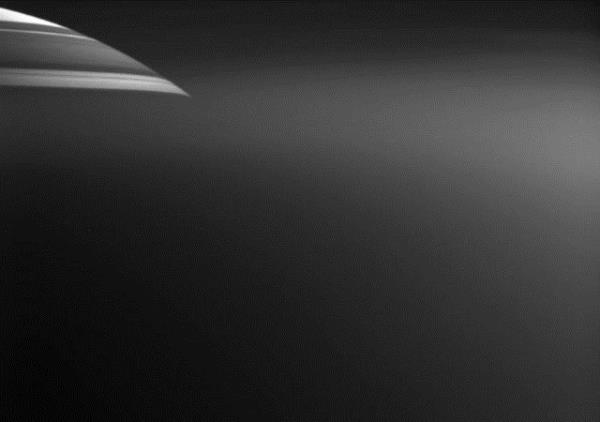Satürn'ün Titan atmosferi açısından yakalanmış fotoğrafı