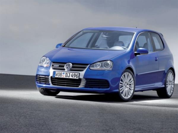 VOLKSWAGEN: Bu yılın ilk yarısında Golf'ün performanslı iki versiyonu geliyor. İlk çeyrekte GTI, ikinci çeyrekte de Golf R Türkiye'de satdışa çıkacak. Üçüncü çeyrekte Polo ve son çeyrekte de yenilenen Jetta pazara sunulacak.