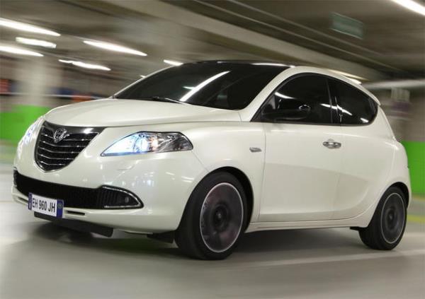 <p><b>Lancia Ypsilon 1.2 Fire Evo</b></p>  36,160 TL