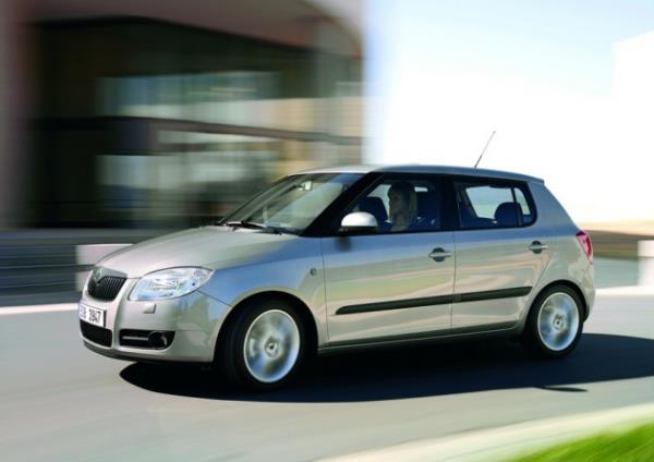 <p><b>Skoda Fabia 1.2 Elegance</b></p>  36,200 TL