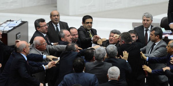 İşte milletvekillerinin disiplin karnesi