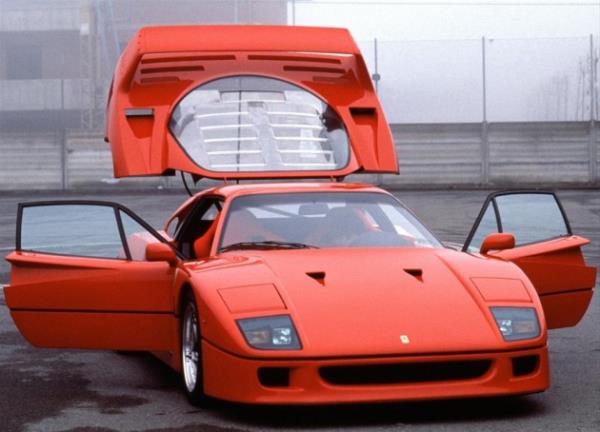 Ferrari F40 Zamanının en hızlısı.