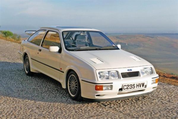 Ford Sierra RS Cosworth 1985-1987 yılları arasında toplam 1653 adet üretilen otomobil, Ford'un Grup A ralli otomobilinin temelini oluşturuyordu.