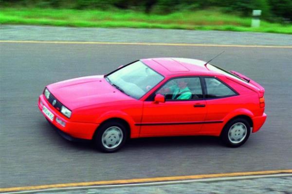 Volkswagen Corrado Scirocco'nun yerini alan otomobil 1988-95 yılları arasında üretildi. Araçta kullanılan motorlar 115 ve 195 beygir arasında değişiyordu. En güçlüsü VR6 modeliydi.