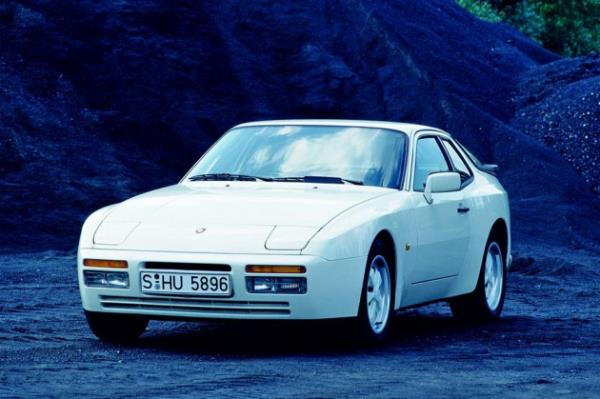 Porsche 944