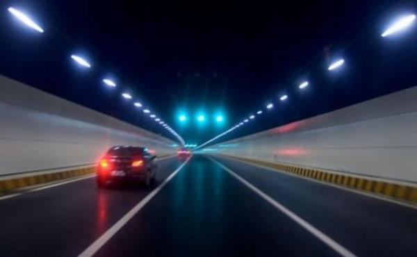 Dünyanın en uzun ve geniş asma köprüsünün inşaatı Çin’in Shaoxing kentinde tamamlandı.