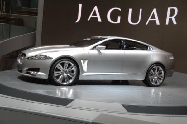 <p><b>Jaguar</b></p>   Ocak 2013´te satılan otomobil sayısı: 14   <p>Ocak 2014´te satılan otomobil sayısı: 10</p>