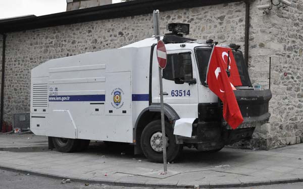 Tek rakibim itfaiye arabası