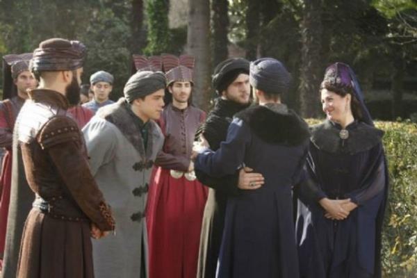 Bu mektuplar, Şehzade Mustafa'nın babası hayatta iken onun tahtına göz diktiğini ve isyan hareketlerine destekte bulunduğunu gösterir niteliktedir.