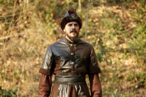 Aslında bu, Mustafa?nın isyan hareketlerine başvurduğuna ve babasının tahtına göz diktiğine dair endişelerinin çok uzağındadır.